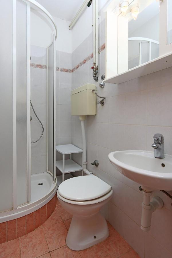 Apartments With A Parking Space Punat, Krk - 5410 Экстерьер фото